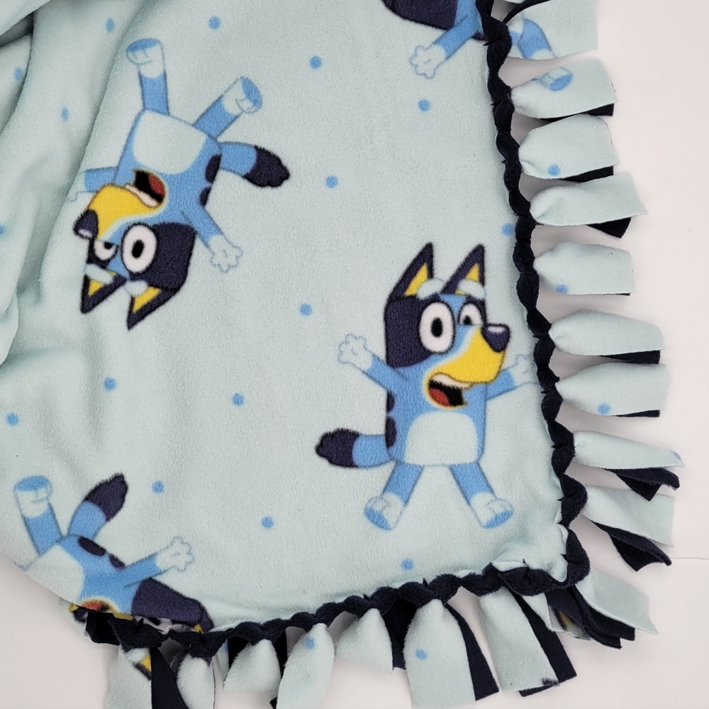 Bluey Toss Toddler Fleece Print blanket, No Sew Blanket, 56 x 65. - Picture 6 of 7